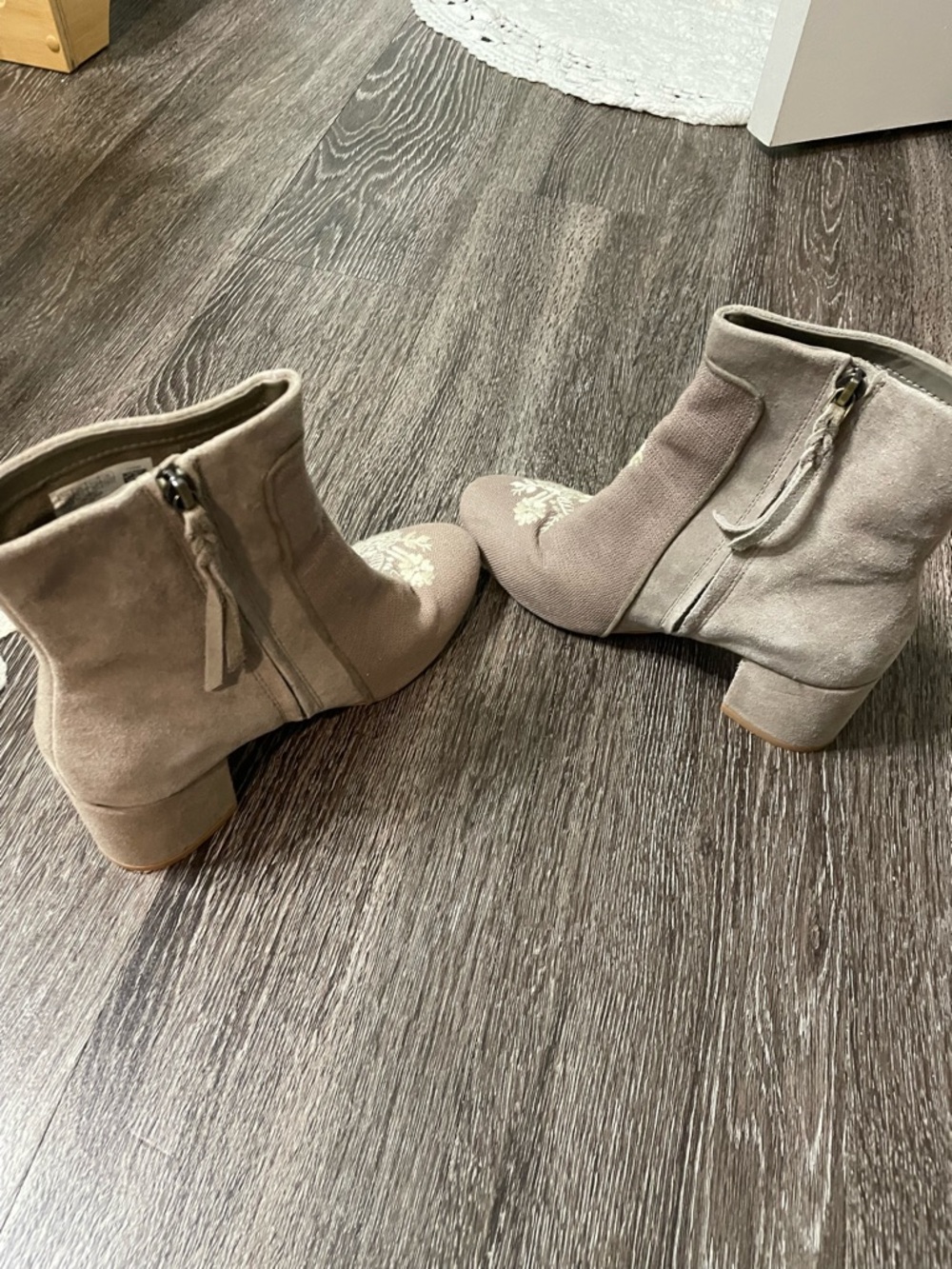 Toms Taupe Suede Ankle Boots with Cream Floral Embroidery - Picture 4 of 6